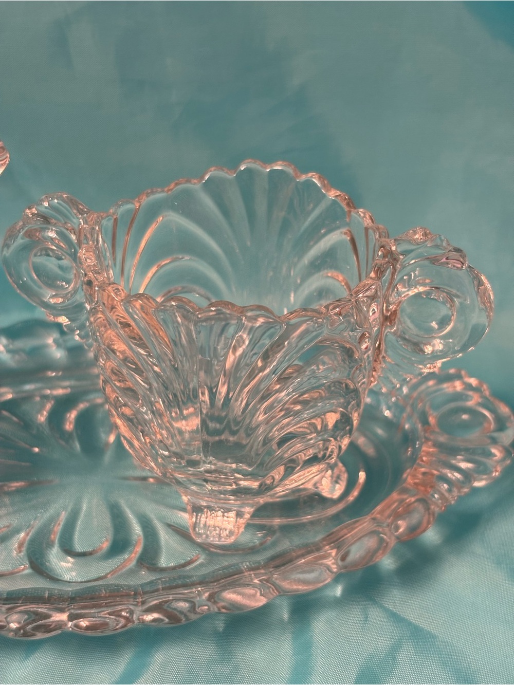 Vintage Clear Glass Sugar & Creamer Set w/ Matching Tray – Shell Swirl Pattern - Picture 3 of 13